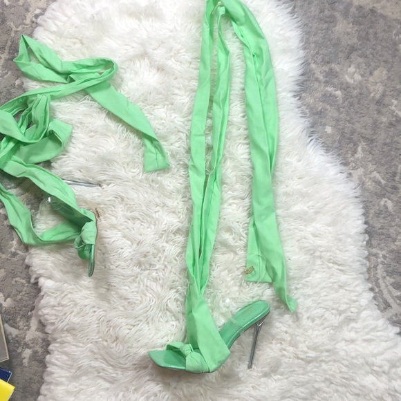 LADY GO DIVA Green Heels - Picture 9 of 10